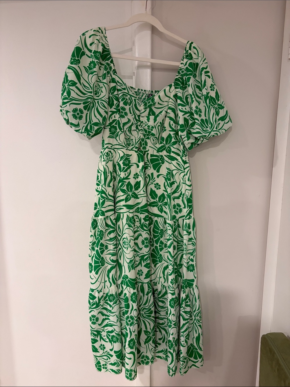 Amazon Green and White Floral Puff-Sleeve Midi Dress